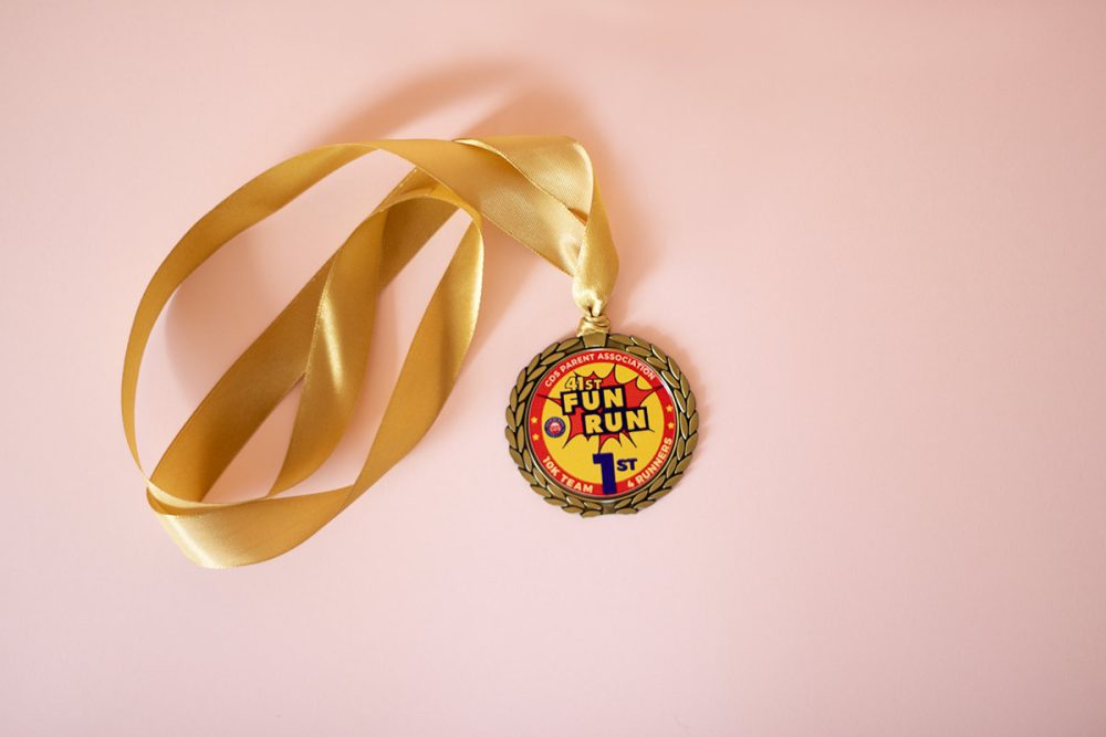 Medalla metálica con impresión personalizada