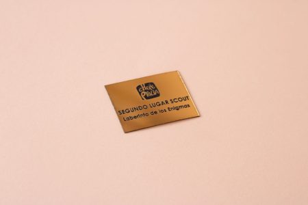 Placa dorada