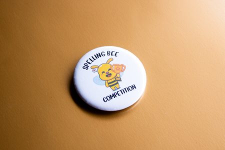 Broche personalizado promocional de 5.8 cm con diseño impreso